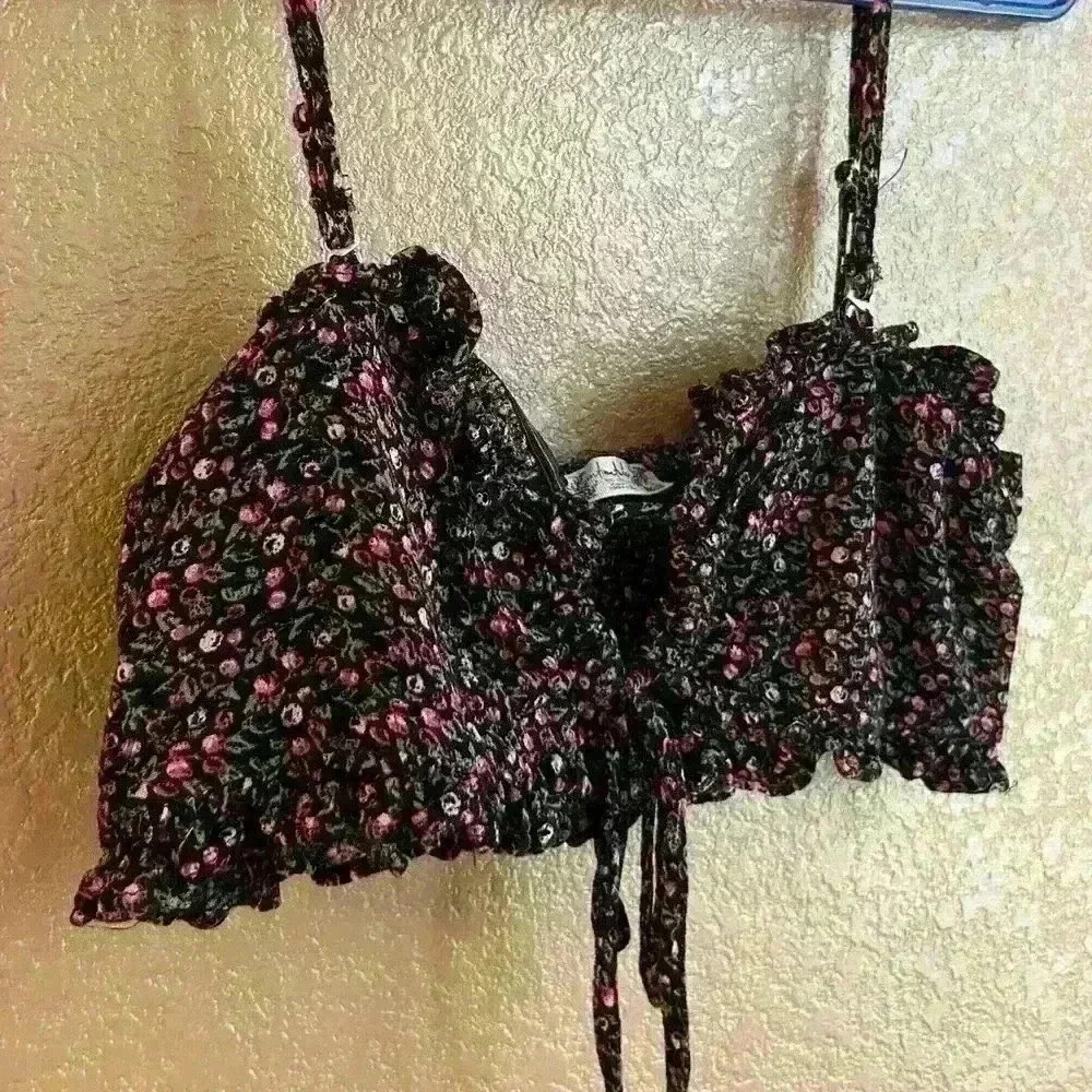 Free People crop top bralette floral pattern women’s sz medium removable strap